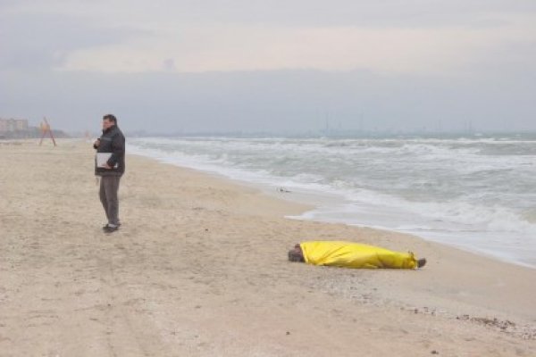 Bărbat din Bucureşti, găsit mort pe plaja din staţiunea Mamaia. Suferea de depresie
